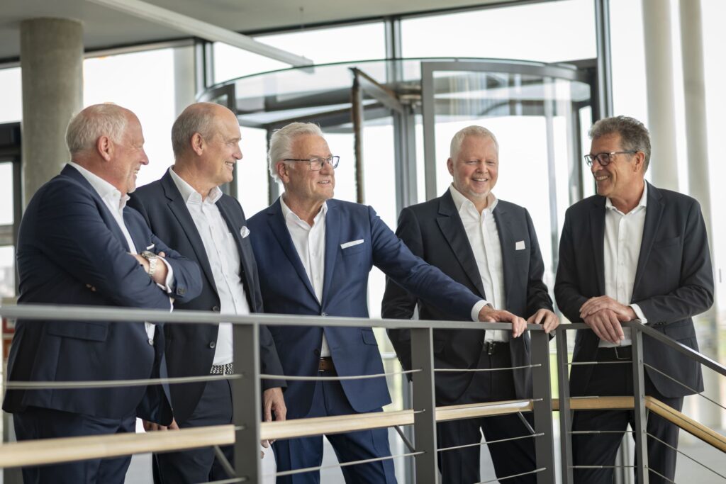 heads4succes-unternehmensberatung-gesellschafter-eric-guenther-hans-juergen-lang-udo-junglen-eckhard-dehning-dr-rolf-wiswesser-unterhaltend